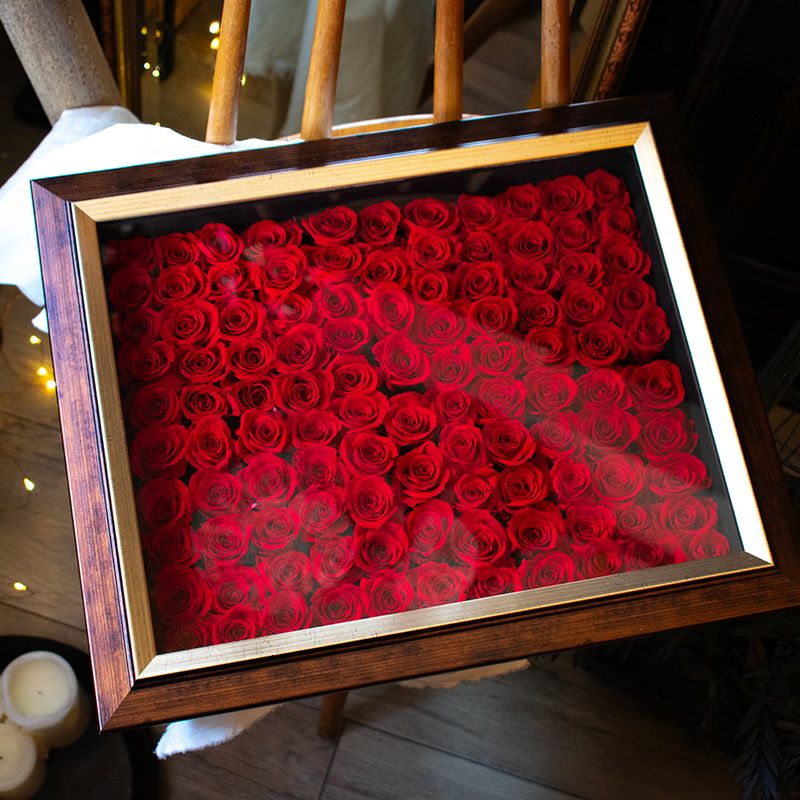 108本のバラの花束で永遠を誓う プロポーズ |Red額入り